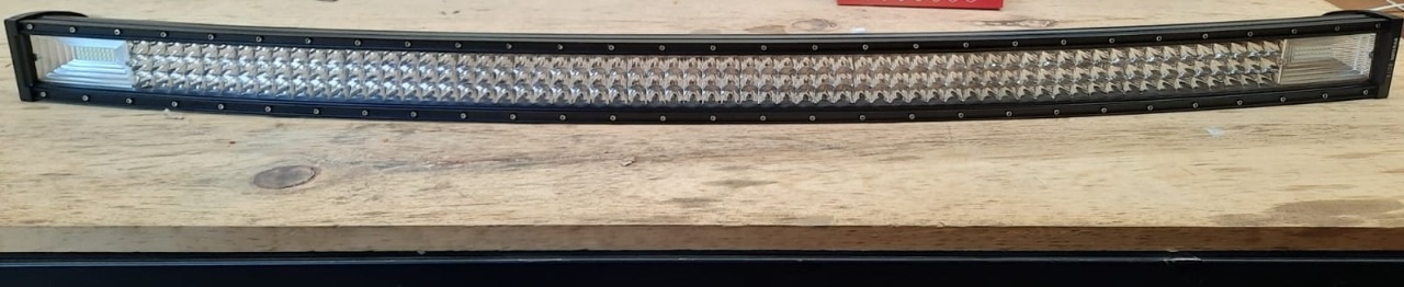 EVO-6006 - EVOLUM BARRA LED CURVA 130CM B LANCO